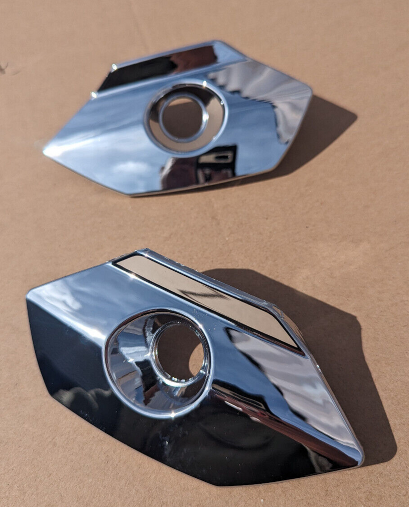 Lock Bezel set for Victory Cross Country Saddlebags, Replacement