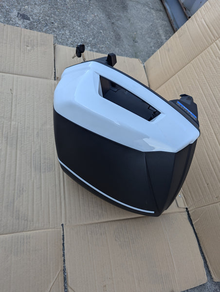 Left White Improved 38L Saddlebag for Kawasaki Versys 650 1000LT