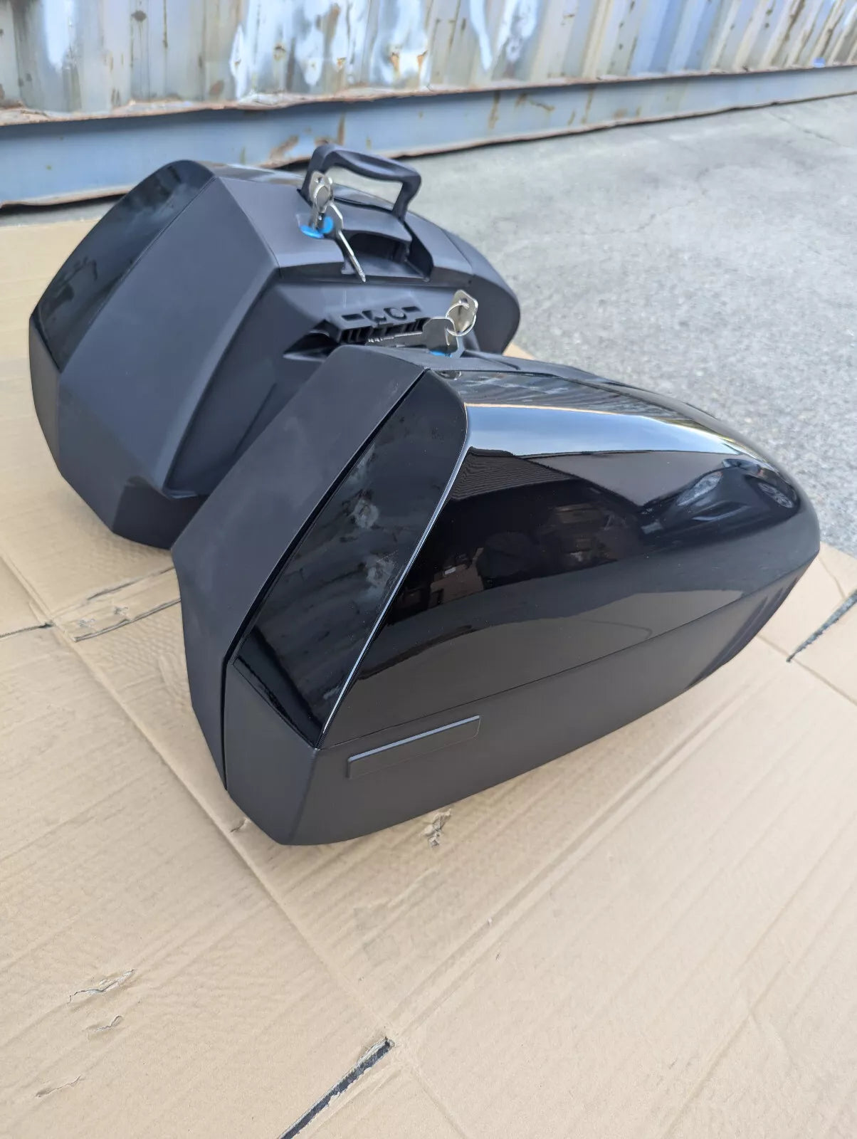 Mutazu Left and Right Black Hard Saddlebags Saddle bags for Honda Mutazu Left and Right Black Hard Saddlebags Saddle bags for Honda
