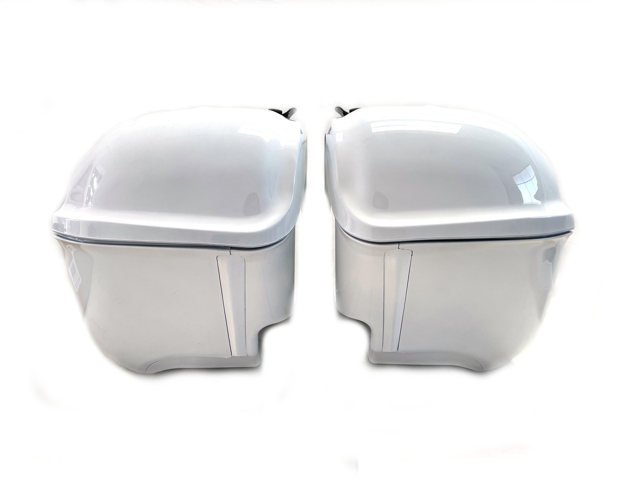 Universal RS Hard Saddlebags - Gloss White – Mutazu Inc.