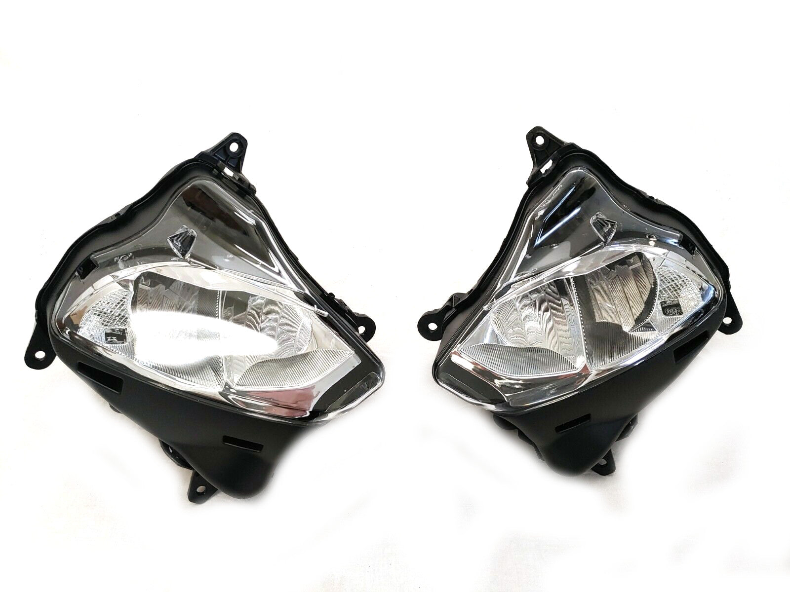 Pair Of Maple LED Headlight Assemblies For Yamaha YZF-R3 ABS (2019-2024) - Black Housing